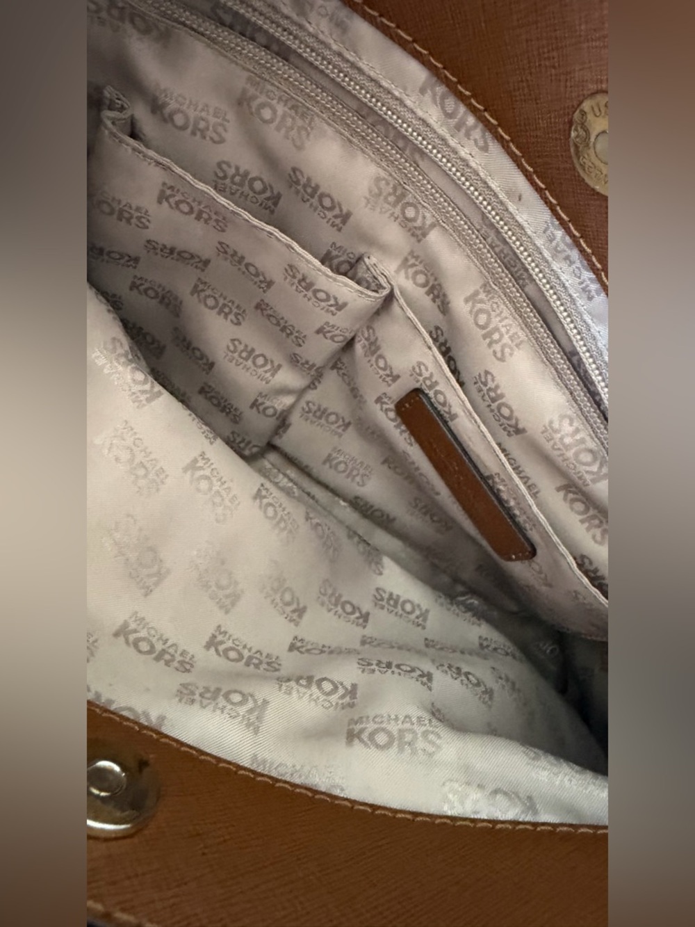 Michael Kors Tan Saffiano Leather Shoulder Bag with Gold Logo Charm - Picture 5 of 10